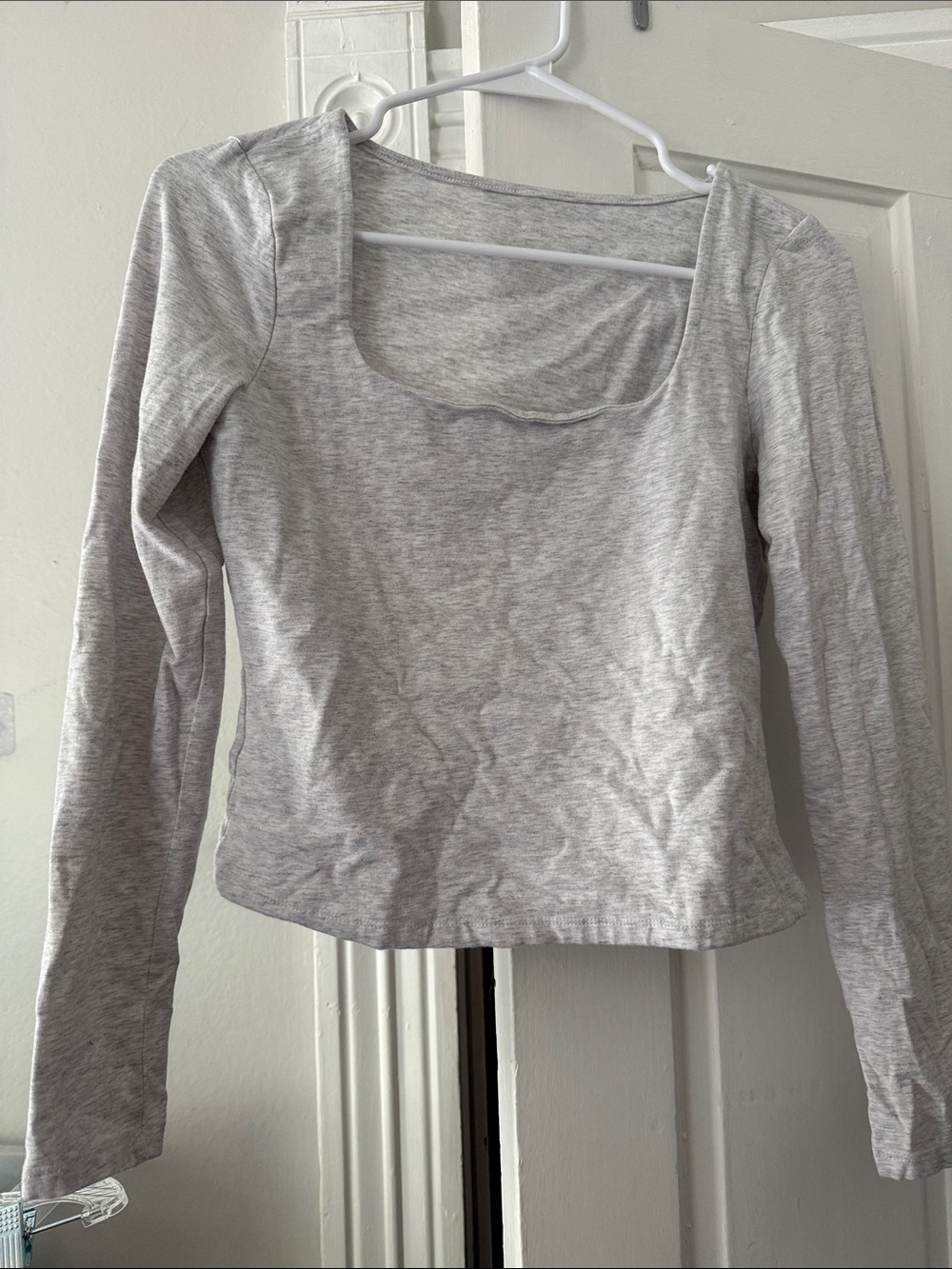 Women's Gray Long-Sleeve Square Neck Top